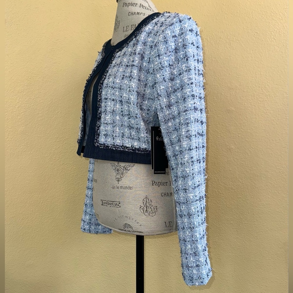 NWT Karl Lagerfeld Cropped Tweed Boucle Jacket Blue/White Metallic Trim Size 12 - Picture 8 of 12